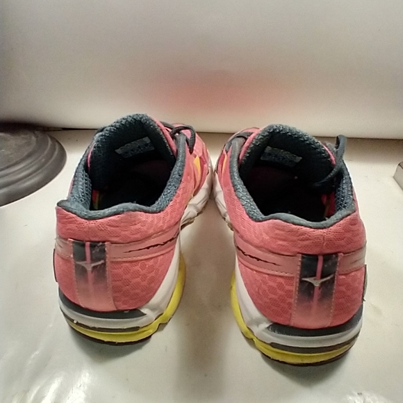 Mizuno Wave Rider 17 Running Shoes Women's sz 8.5. - Picture 4 of 10